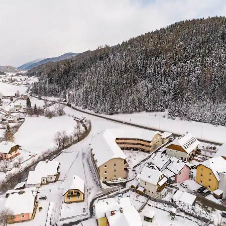 Top- 4 Star Apartment In Tamsweg Near Ski Area